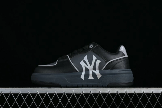 New York Yankees MLB Chunky Liner Basic Height Increasing Casual Sneakers - 3ASXCLB3N50BKL