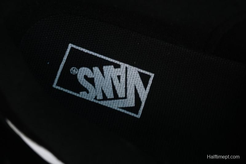 Vans Classics Knu Skool Retro Skate Shoes with Enlarged Toe and Thickened Tongue - VN0009QCWBL