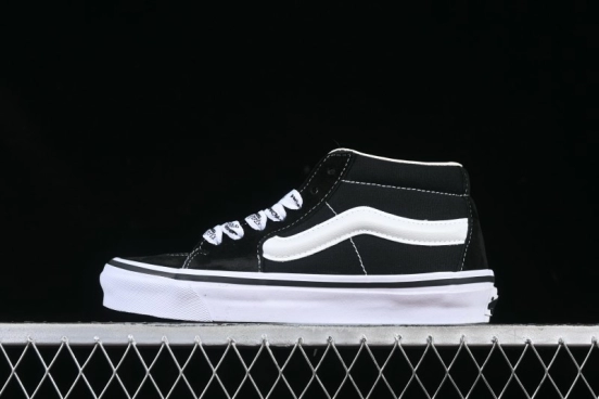 Vans HommeGirls x Vans Sk8-Mid Fashion Casual Mid-Top Canvas Sneakers with Bold Side Stripes - VN000NBNCJK