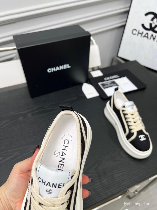 2025 Women Chanel Black White Canvas Sneakers LY00250