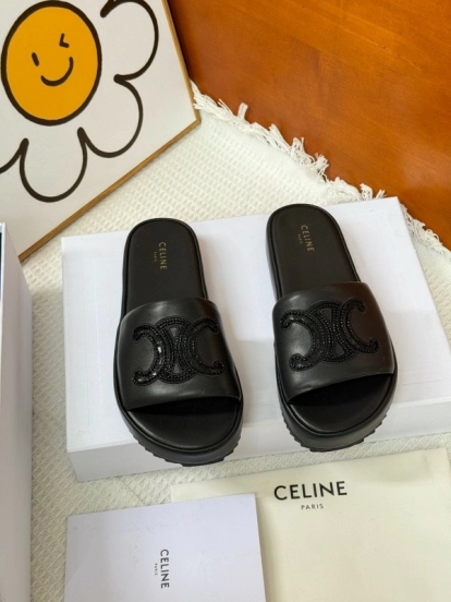 2025 Slippers CELINE Black Leather Slippers KFY00250