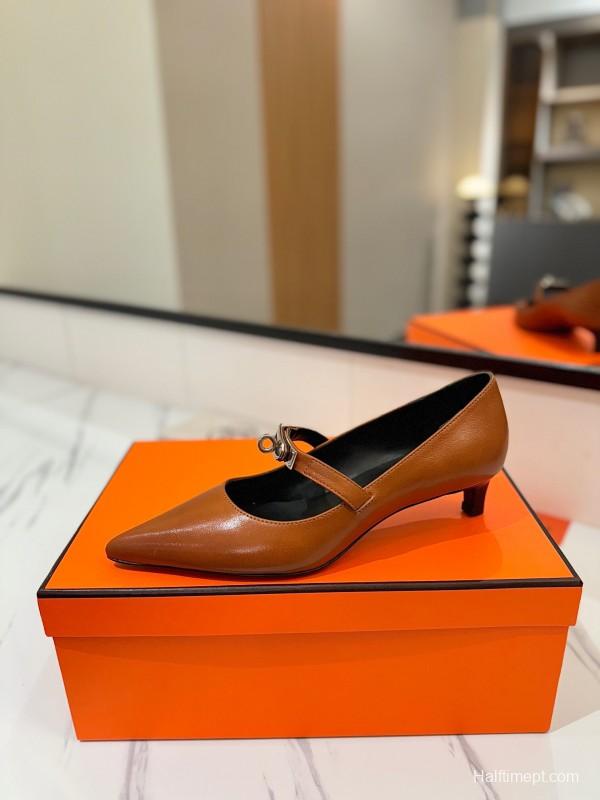 2025 Women Hermès Brown Leather Pumps KFY00330