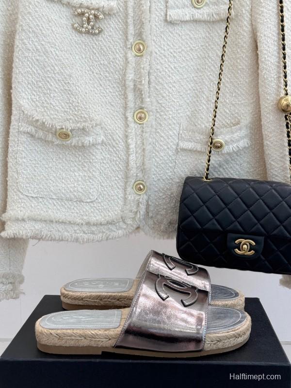 2025 Slippers Chanel Metallic Leather Slippers