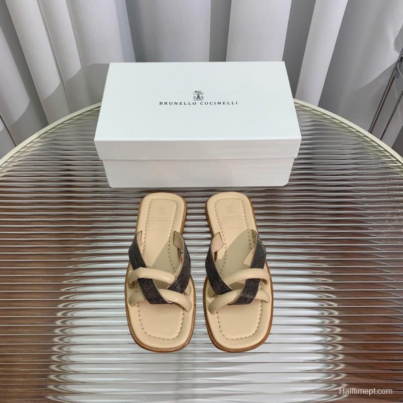 2025/Women Brunello Cucinelli Beige Leather Flat Sandals Handcrafted Chain Detail KFY00300 (F)