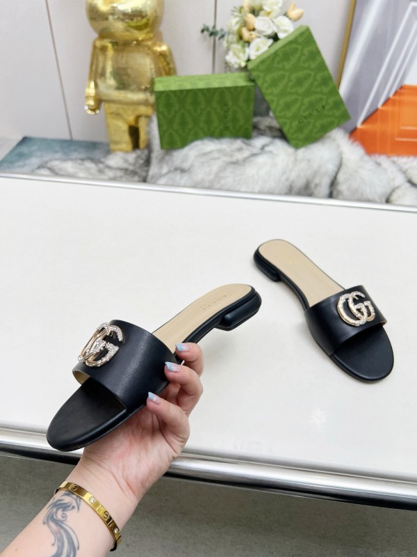 2025 Gucci Black Leather Slippers Double G Buckle MJ00190