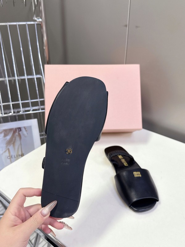 2025 Slippers Miu Miu Black Leather Slippers LY00