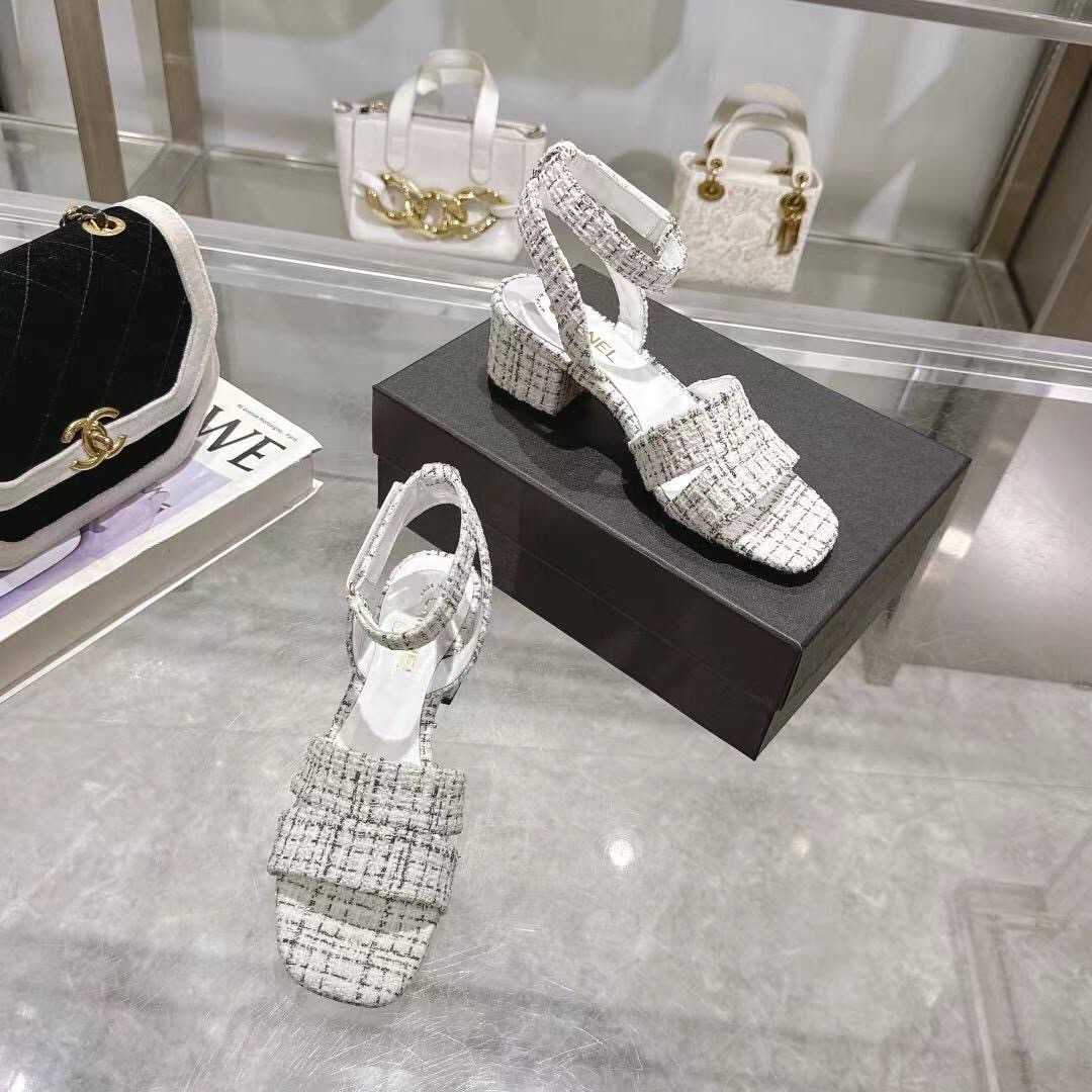 2025 Women Chanel White Black Tweed Leather Sandals LY00280
