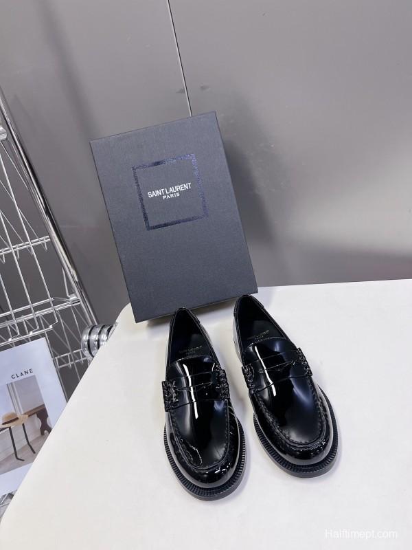 2025 Women Yves Saint Laurent Black Calf Leather Loafers KFY00350