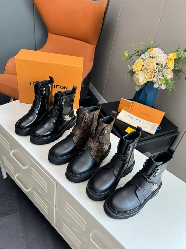 2024 Women Louis Vuitton Black Calf Leather Ankle Boots MJ00310