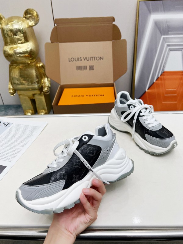 2025 Unisex Louis Vuitton Black White Leather Mesh Sneakers LY00340