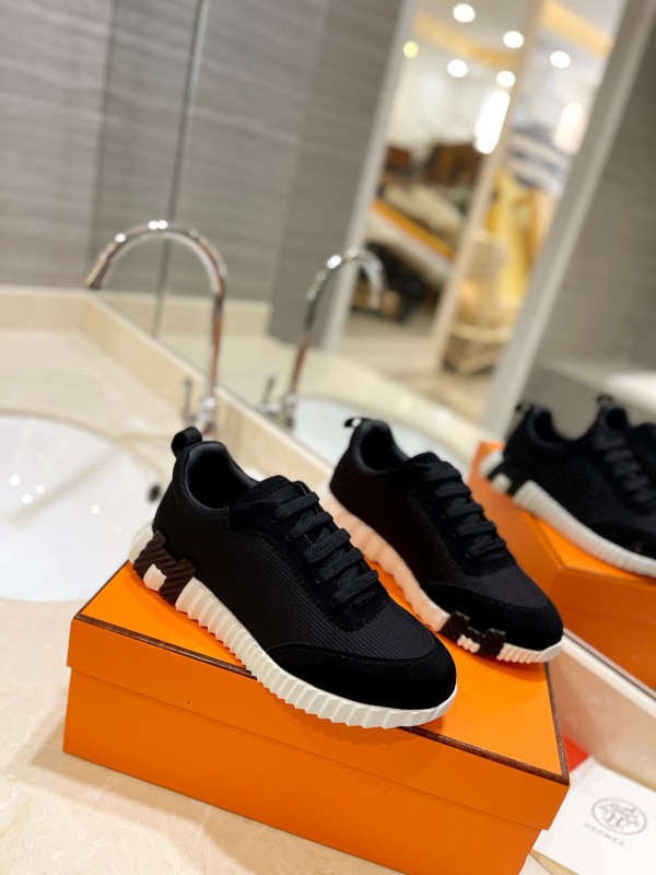 2024 Unisex Hermès Black Imported Silk Calfskin Raincloth Casual Sneakers MJ00320