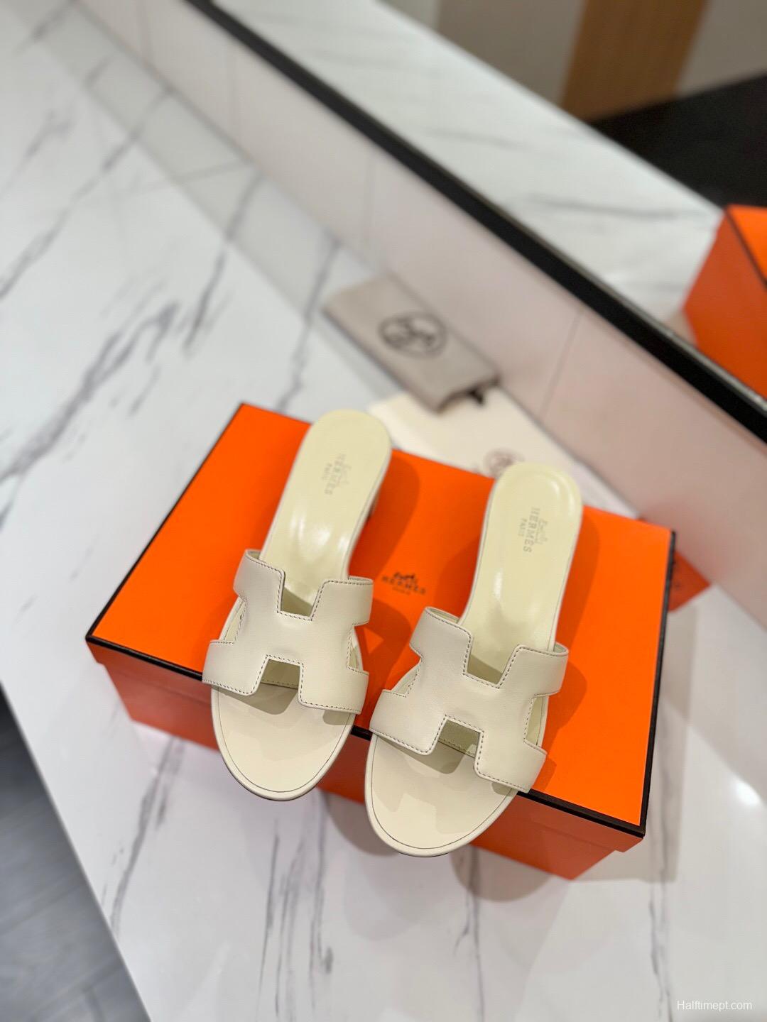 2025 Women Hermès Ivory Leather Sandals