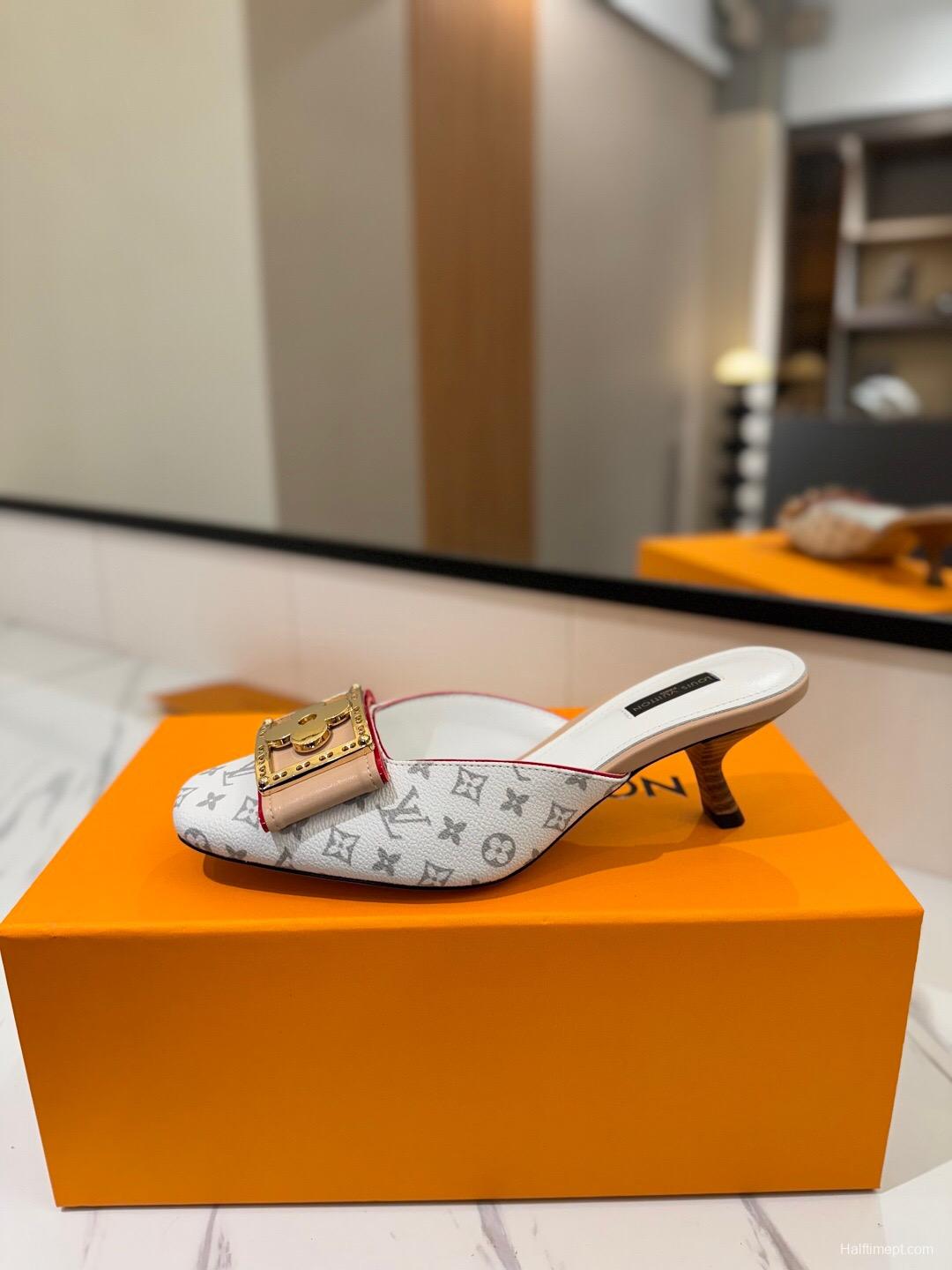 2025 Women Louis Vuitton White Beige Canvas Mules KFY00320