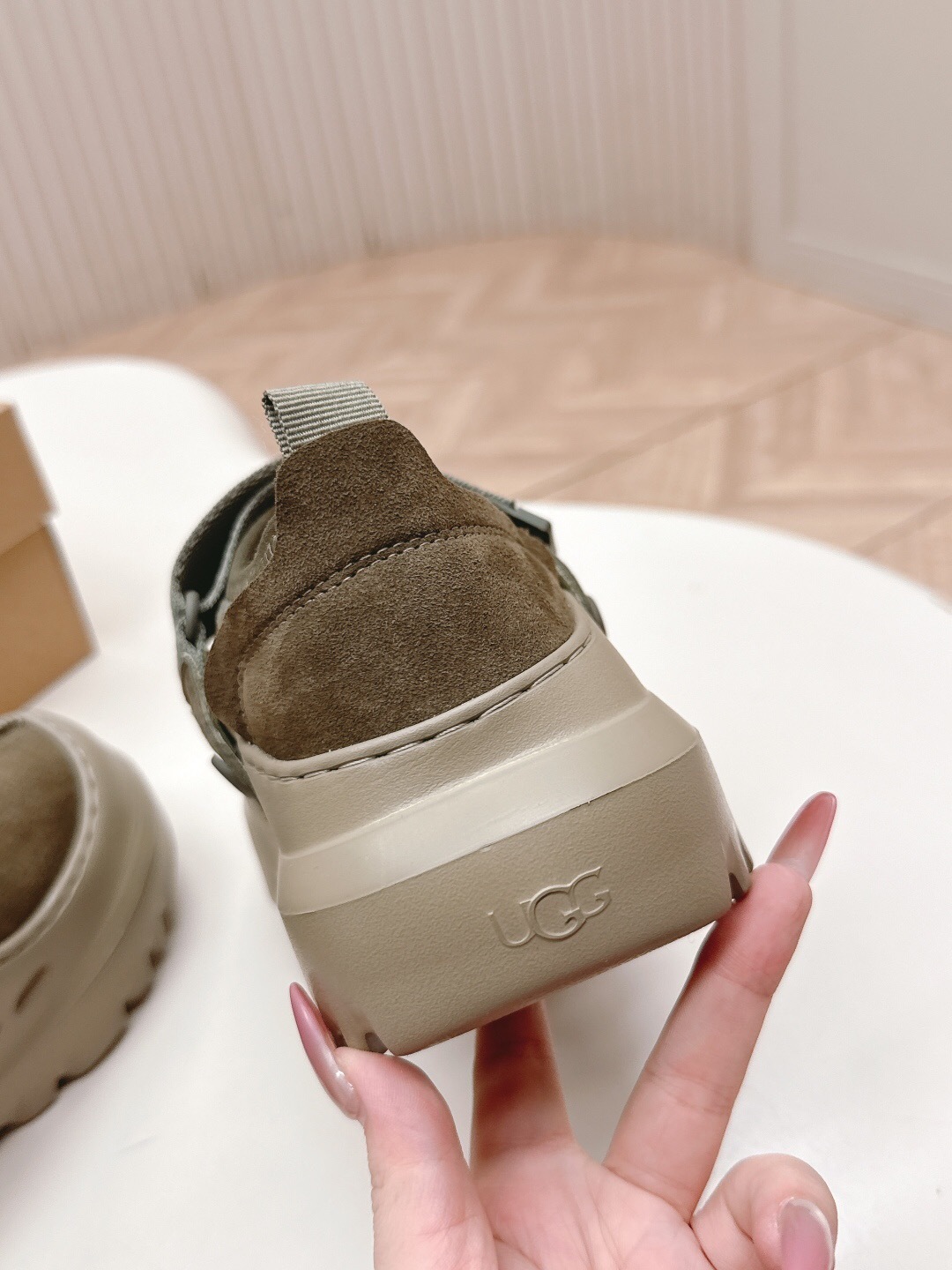 UGG 2025 SS New Wool Shoes with Lightweight EVA Sole and Water-Resistant Suede - KFY00260