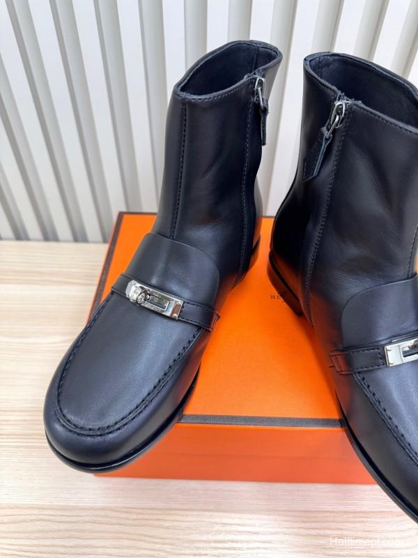 H Kelly Buckle Ankle Boots - LY00390