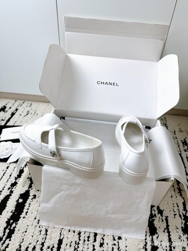 Chanel 2025 SS Loafers Classic Elegant Design - KFY00320