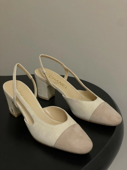 Chanel Sling-back Two-tone Suede Slingback Sandals Flat/Heeled - KFY00280