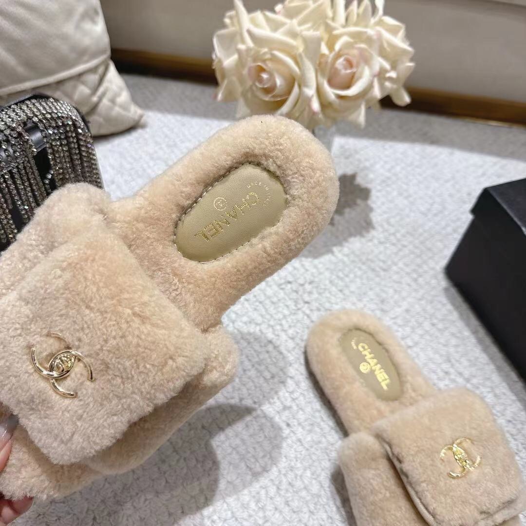Chanel 2025/SS Slingback Lock Buckle Butterfly Fur Slippers - LY00250