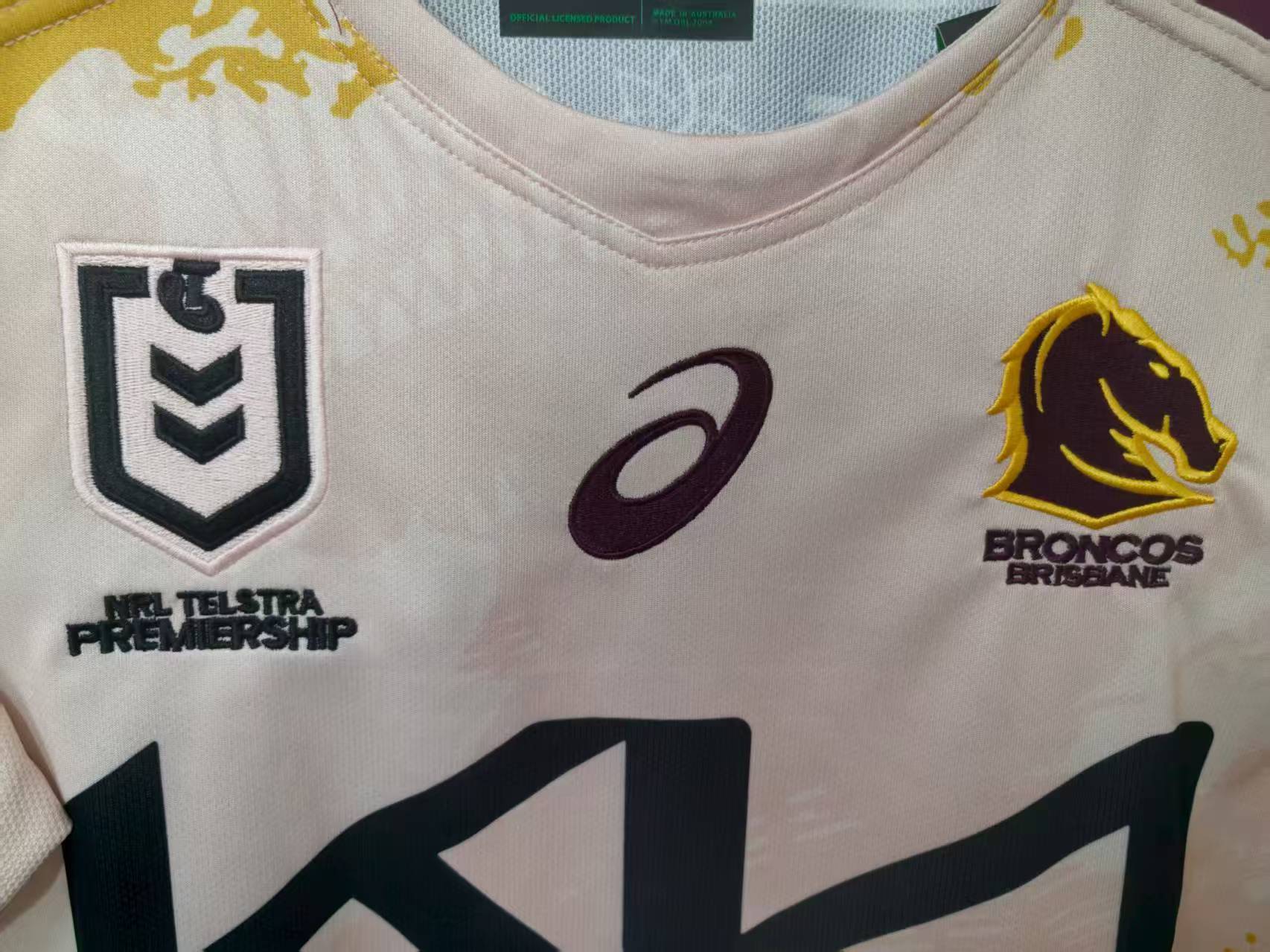 25/26 Brisbane Broncos White with Indigenous Art Jersey