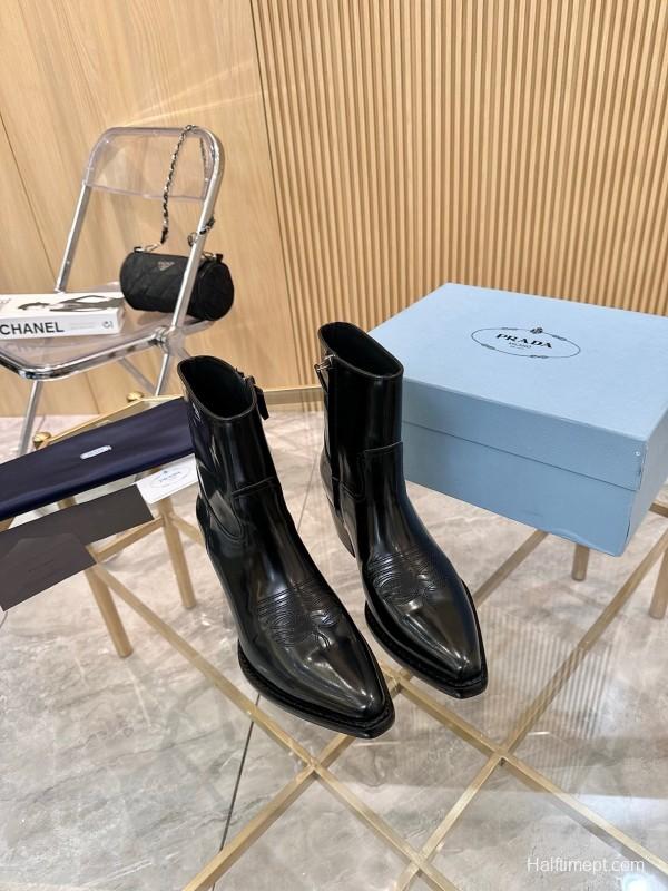 Prada Classic Pointed Toe Boots - L Y00330