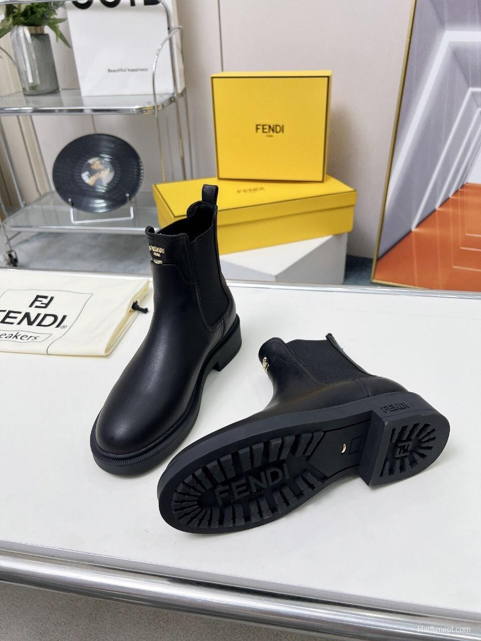 FENDI 2025/SS Platform Boots with Thick Sole - LY00360