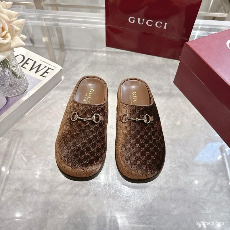 Gucci Women's Mule Velvet with Horsebit Detail - LY00240