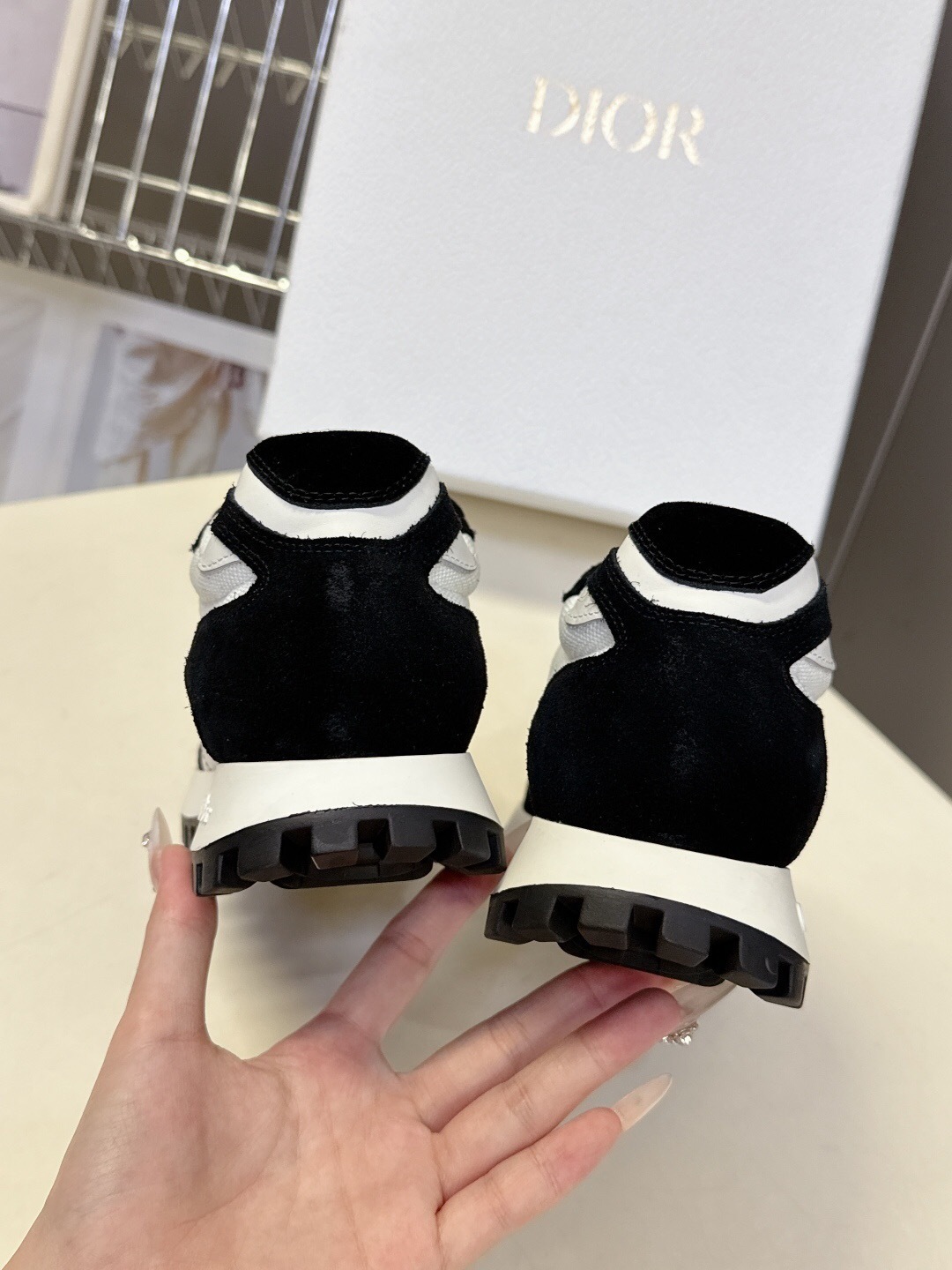 Dior Spring/Summer 2025 Runway Casual Dior B22 Sneakers - KFY00320