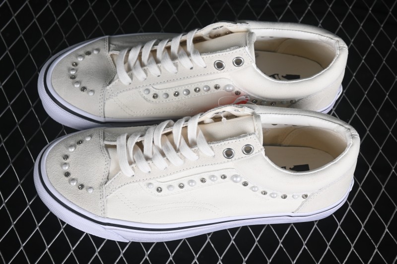 Vans Old Skool Low-Top Casual Skateboarding Shoes - VN000E8VCCZ