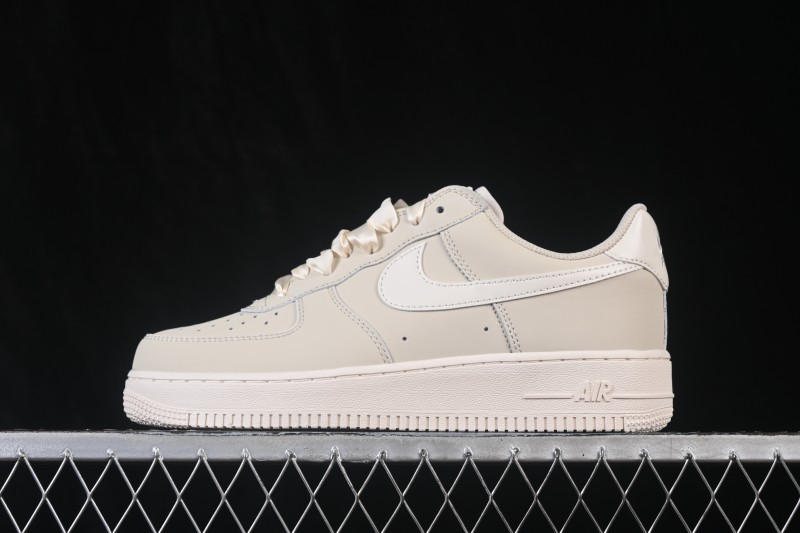 Nike Air Force 1 '07 Low Basketball Sneakers with Full-Length Air Cushion - IR0871-100