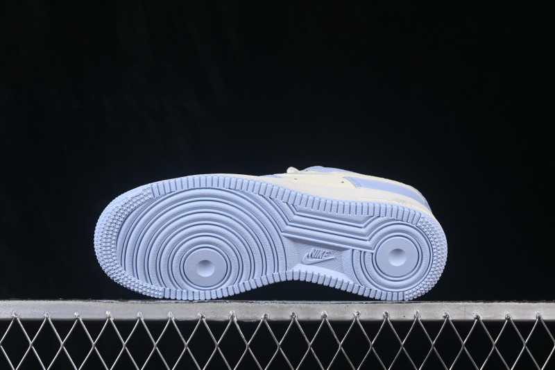 Nike Air Force 1 '07 Low Casual Skateboarding Shoes with Full-Length Air Cushion - IV3222-400