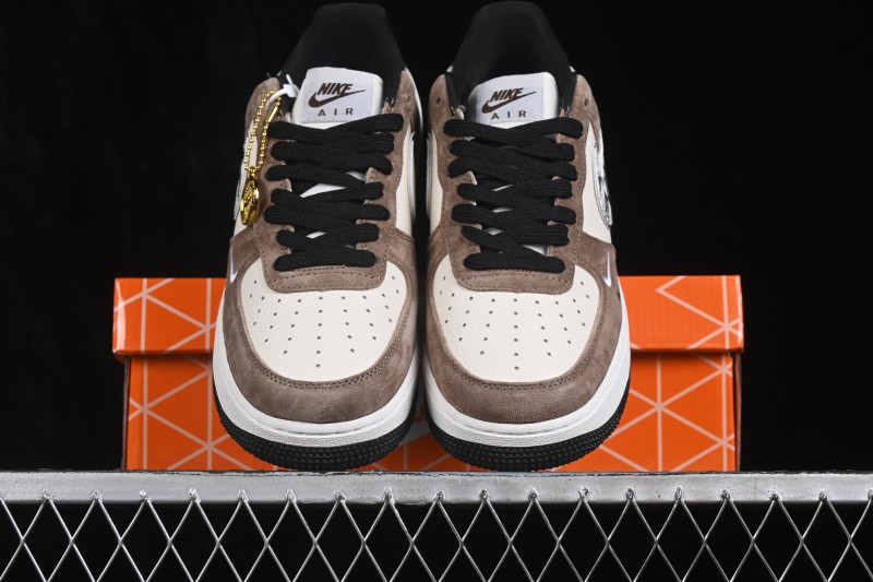 Nike Air Force 1 '07 Low Collaboration Skateboarding Shoes with Full-Length Air Cushion - WY0655-101