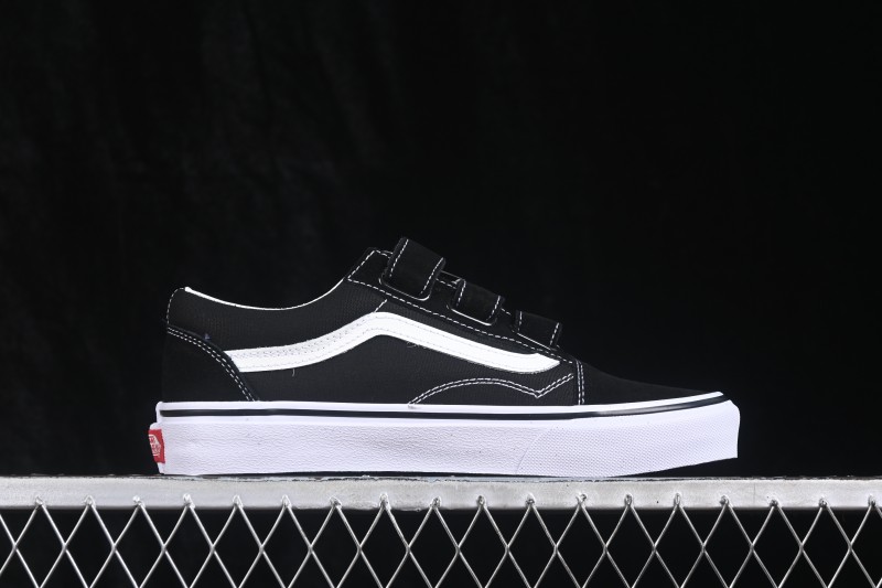 Vans Old Skool Low-Top Casual Skateboarding Shoes with Hook-and-Loop Closure - VN0A3D29OIU