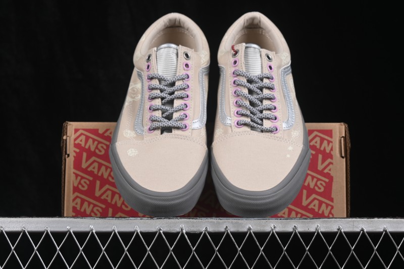 Vans Authentic Low-Top Casual Skateboarding Shoes with Classic Canvas Upper - VN000EGAQ3F