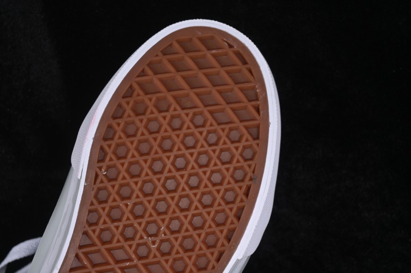 Vans Old Skool Low-Top Skateboarding Shoes - VN00056239