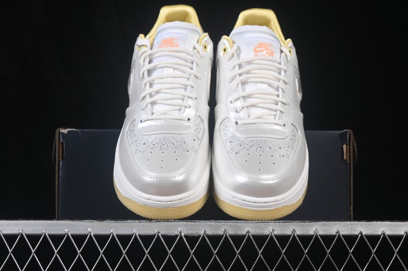 Nike Air Force 1 '07 Low Collaborative Skateboarding Shoes with Full-Length Air Cushion - IR8218-118