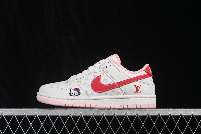 Nike SB Dunk Low Skateboarding Shoes with Cushioned Collar and Rubber Sole - NH0601-493