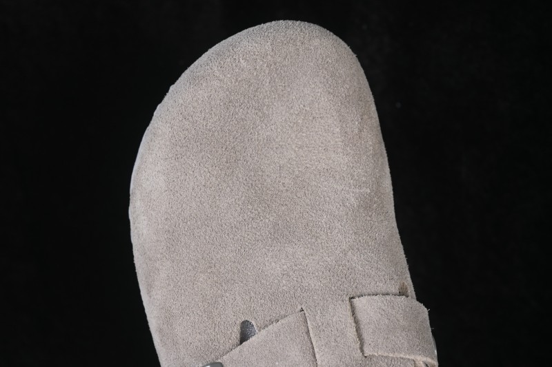 Birkenstock Clog Sandals with Soft Leather and Shearling Lining - 1028323