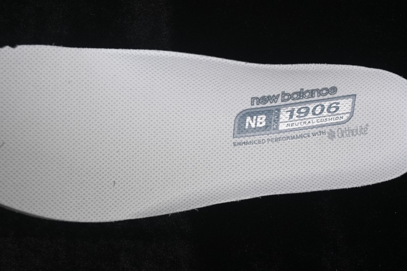 New Balance 1906 Series Retro Dad-Style Casual Running Shoes with Breathable Mesh and T-Beam Arch Support - M1906AG
