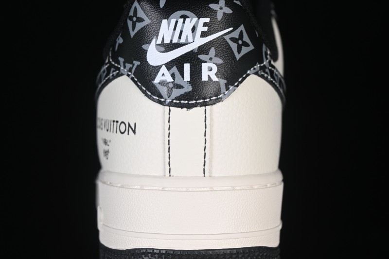 Nike Air Force 1 '07 Low Sneakers with Retro Floral Pattern - LV2288-002