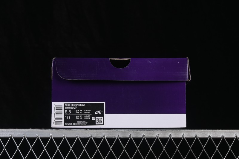 Nike SB Dunk Low Skateboarding Shoes with Cushioned Collar - FZ5645-100
