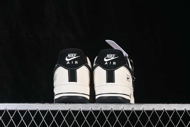 Nike Air Force 1 '07 Low Casual Sneakers with Two-Tone White and Black Design and Full-Length Air Cushion - DW8806-001