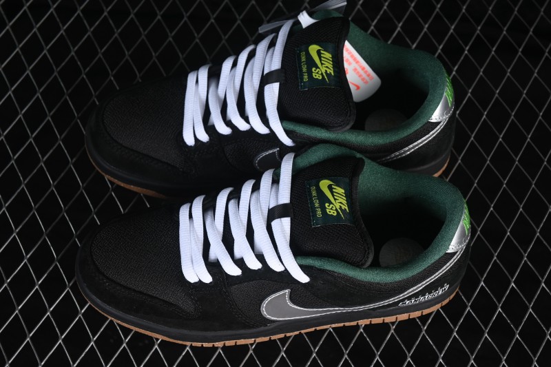 Nike SB Dunk Low Skateboarding Shoes with Cushioned Collar and Premium Leather - FQ7585-200