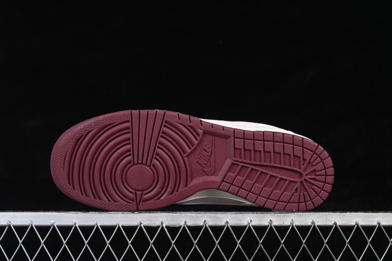 Nike SB Dunk Low Valentine's Day Limited Edition Low-Top Casual Skateboarding Shoes - IQ1145-610