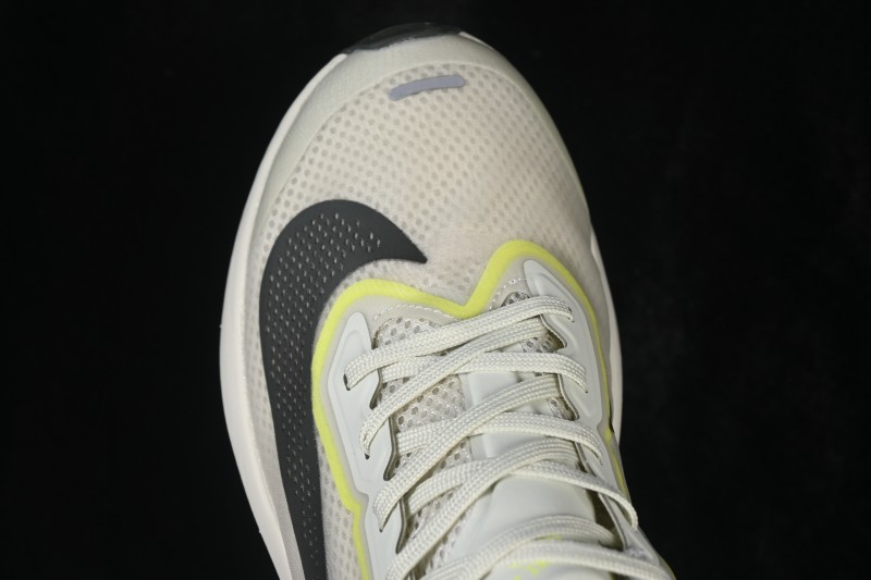 Nike Zoom Fly 6 Running Shoes with React Foam and Carbon Fiber Plate - FN8454-004