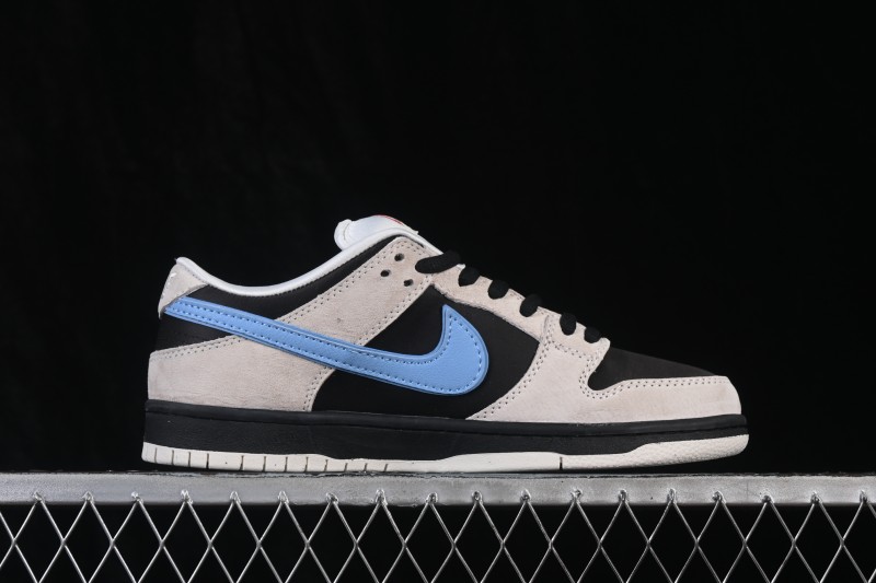 Nike SB Dunk Low Skateboarding Shoes with Cushioned Collar - FZ5645-100