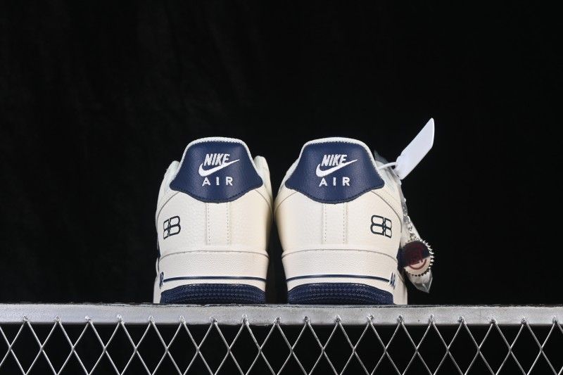 Nike Air Force 1 '07 Low Casual Sneakers with Color-Block Design - DN1688-817