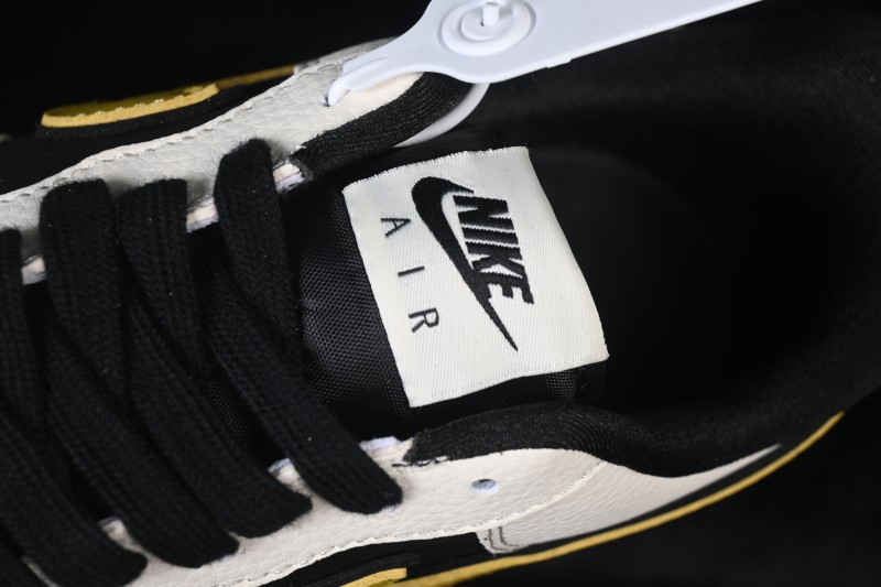 Nike Air Force 1 '07 Low Collaboration Basketball Shoes with Classic Cushioning - BK1916-003