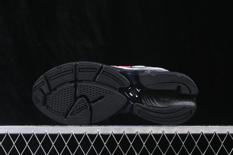 New Balance 2010 Series Retro Casual Running Shoes with Suede and Mesh Upper - U2010203