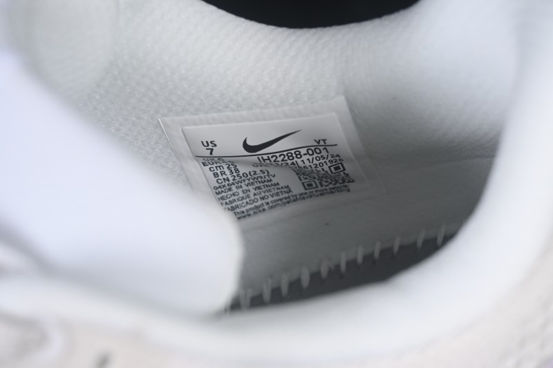 Nike Air Zoom Pegasus Premium FK Running Shoes with Mesh Upper and Air Cushioning - IH2288-001