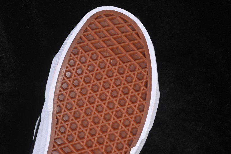 Vans Sk8-Mid Casual Skateboarding Shoes with Classic Design - VN000EGY619